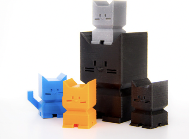 Different colored 3d printed cats- 3D printing ideas