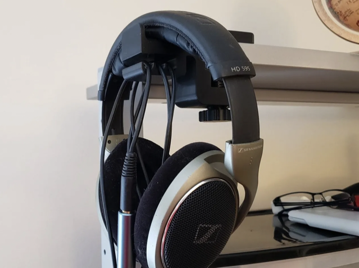 Desk mounted black headphones holder- 3D printing ideas