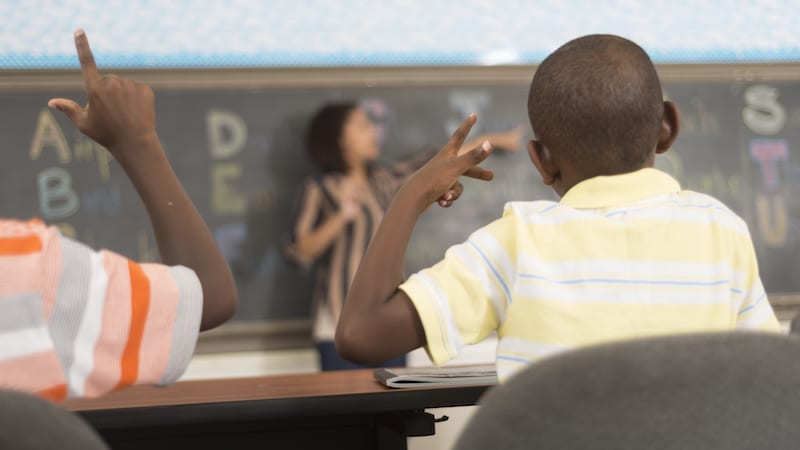 8 Great Ideas for Hand Signals in the Classroom - WeAreTeachers