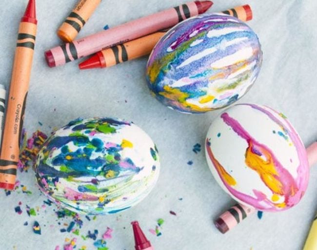 14 Things to Make with Crayons * Moms and Crafters