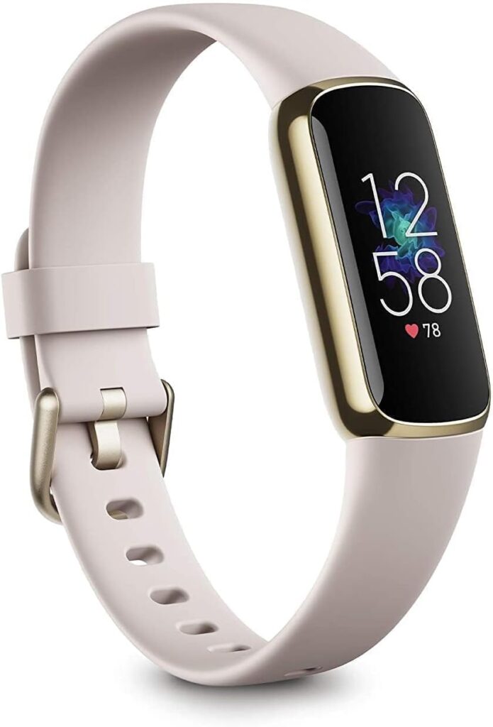FitBit Luxe in rose gold.