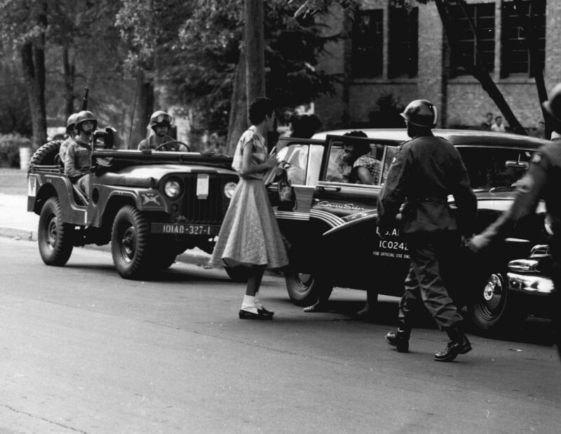 photo of the little rock nine students who desegregated a school 