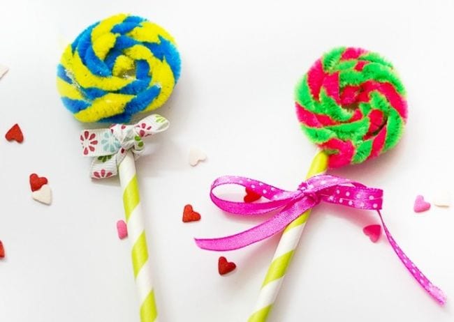 Colorful lollipops made of pipe cleaners- pipe cleaner crafts