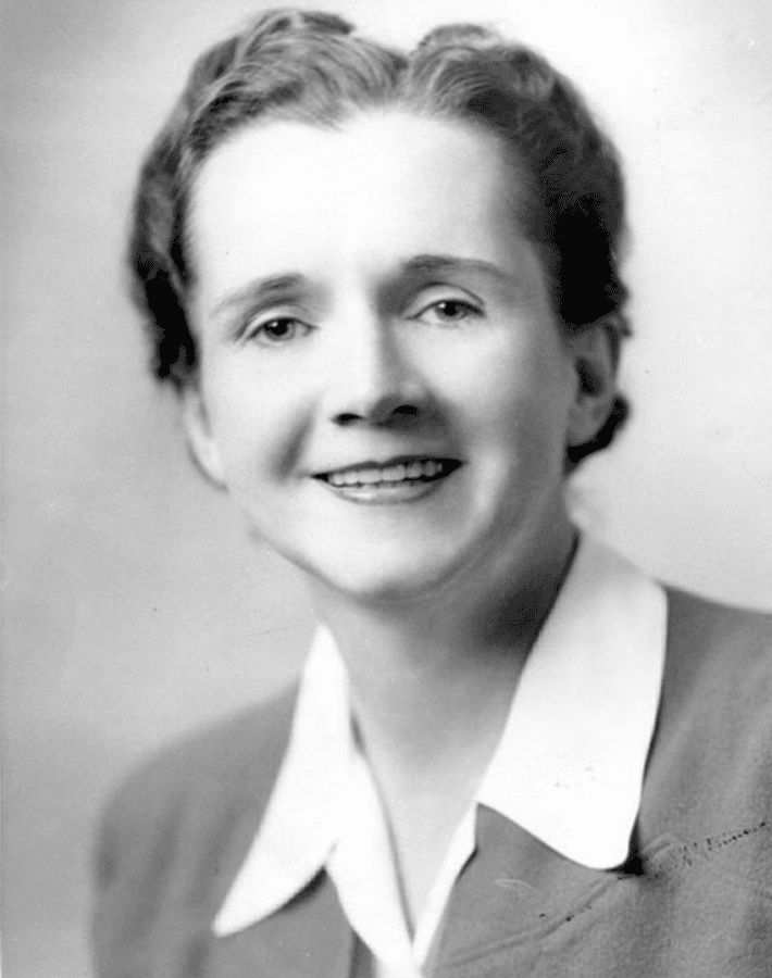  Rachel Carson smiling