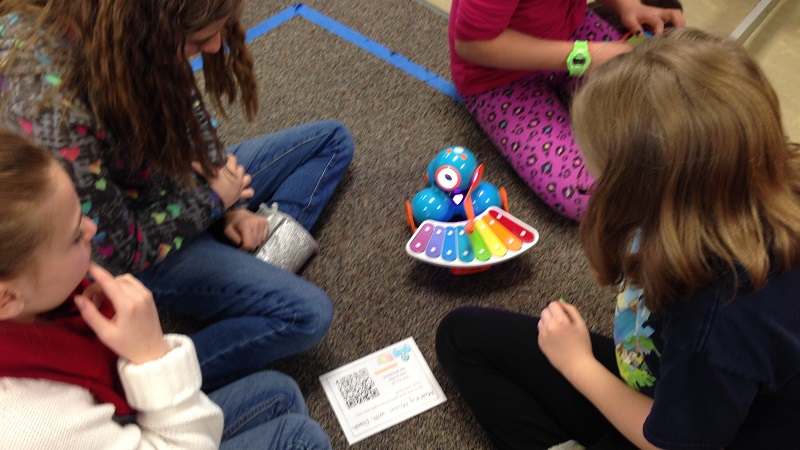 Coolest Ways Teachers Use Robots in the Classroom You Should Try Right Now