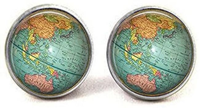 Small pierced earrings of half-globes
