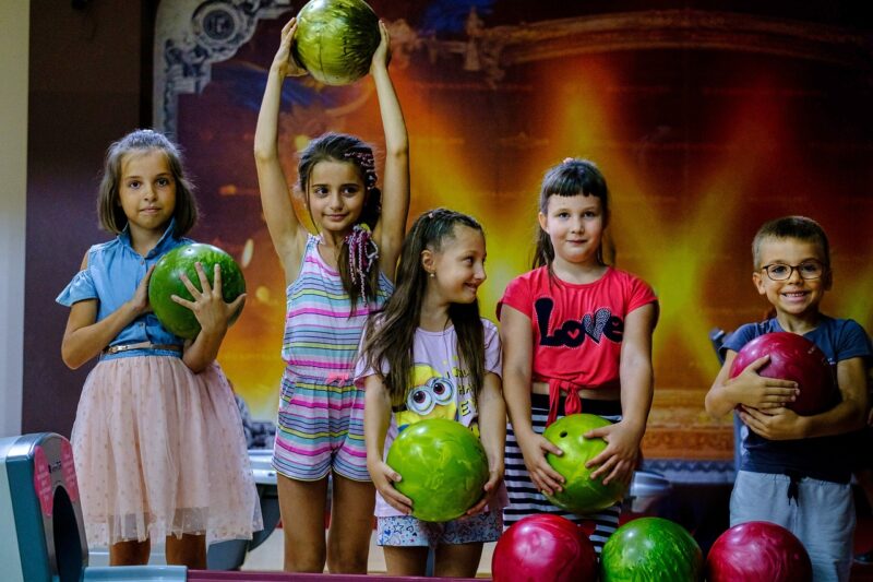 kids bowling 