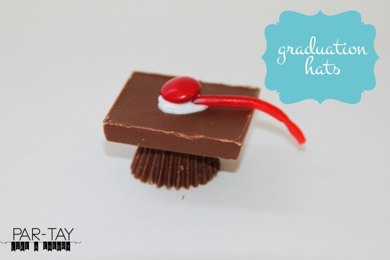 Some preschool graduation ideas are edible like this graduation hat made from chocholate candies. 