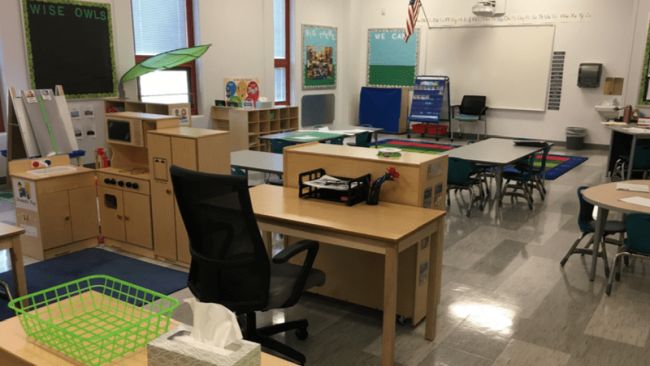 A minimally-decorated classroom without many decorations