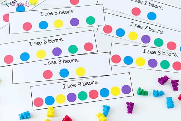 mats with dots on them to count bears for a preschool activity