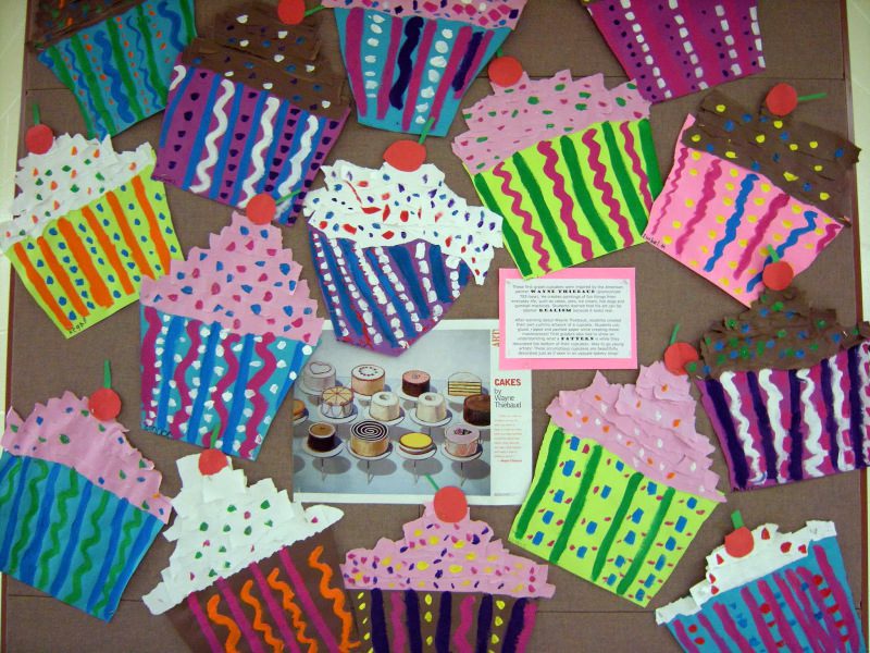 Paper cupcakes decorated with colorful patterns