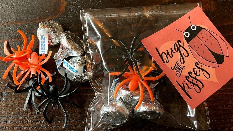 Halloween_Treats_Bugs_and_Kisses Plastic spider rings and chocolate candies with printable treat tag.