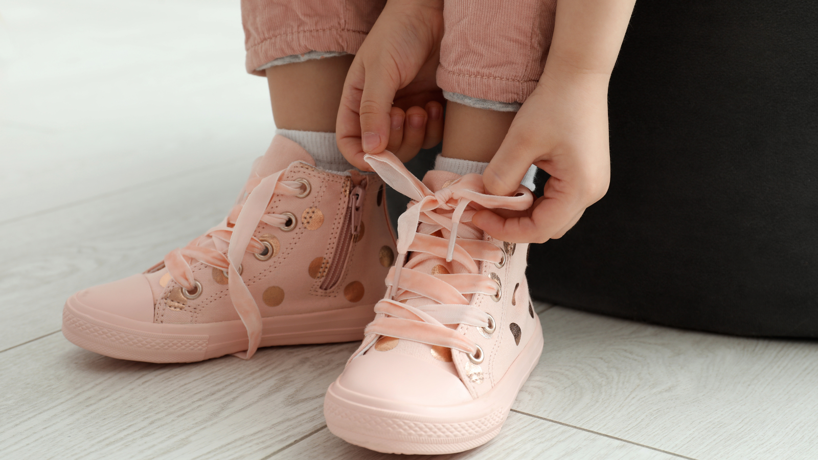 20+ Tips, Tricks, and Activities for Teaching Kids To Tie Their Shoes