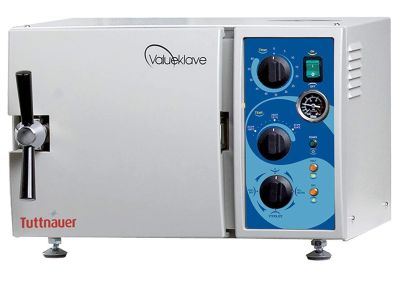 Countertop autoclave for use in a lab or office