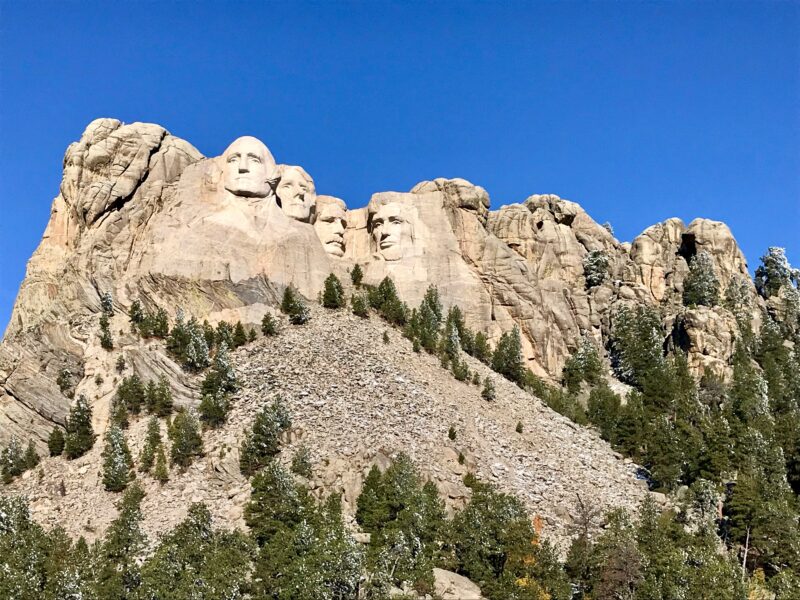 view of mount rushmore 