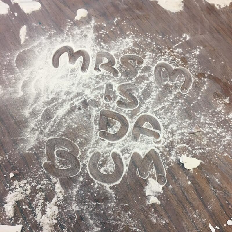 "Found this note written in the plaster dust after an experiment." Mrs. M is Da Bom! Example of a thank you note to teacher.