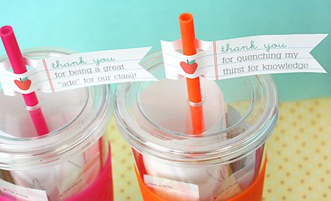 Straws with thank you note on them