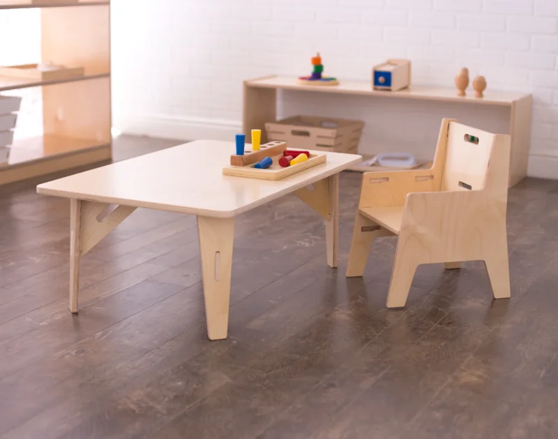 Weaning table and chair in classroom